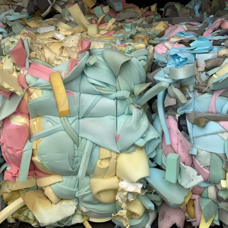 スポンジ廃材の卸売 破砕スポンジ廃材 スポンジ端材 スポンジの包装